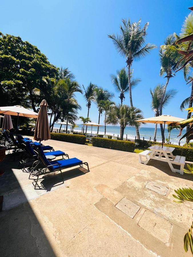 The Backyard Beachfront Hotel Jacó Dış mekan fotoğraf